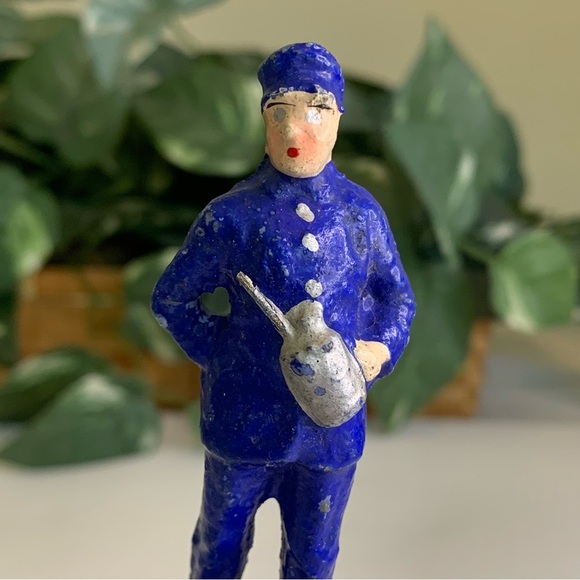 Antique Composition Figure Railroad Engineer W Oil Can Toy Trico Figurine Japan - Picture 2 of 14